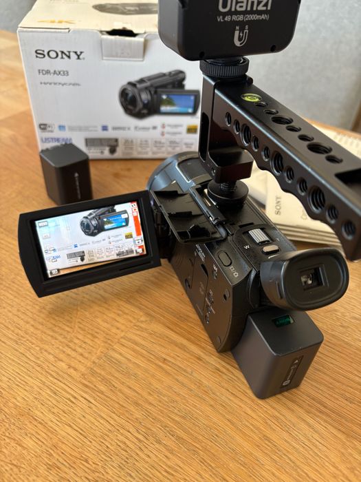 Kamera Sony AX33 cały zestaw