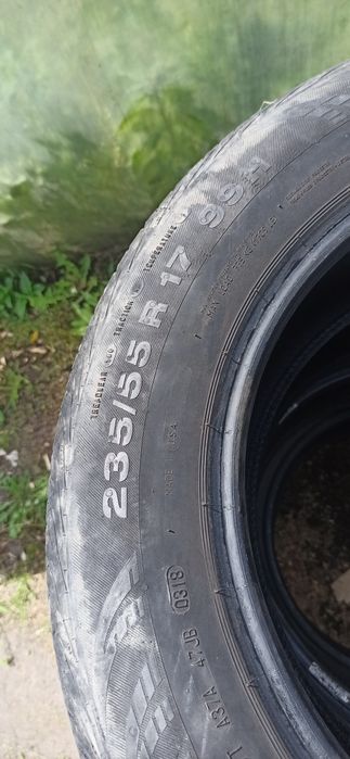 Продам шини 235/55 r17
