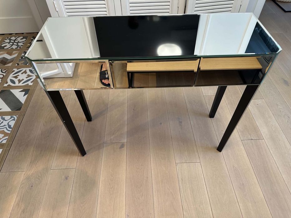 Konsola BoConcept Lustrzana