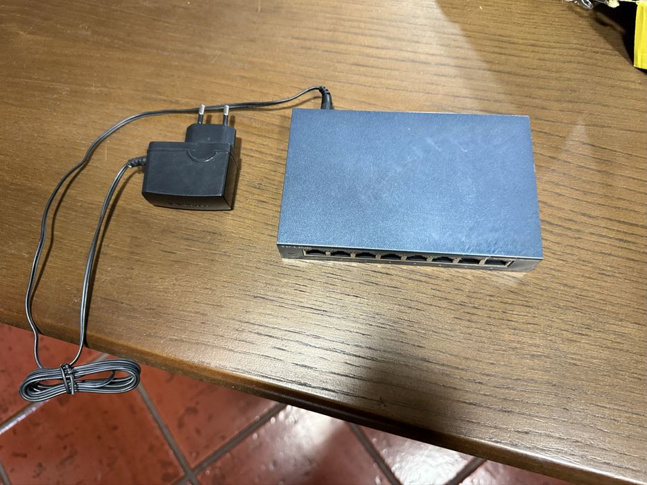 Switch rede TP-Link 8 portas64739396347010122
