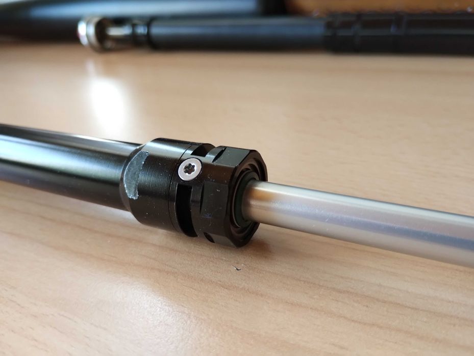 Rock Shox Charger 2.1 tłumik amortyzatora 180mm