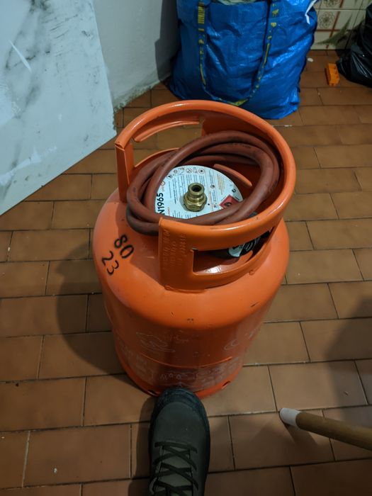 Botijão Galp com mangueira