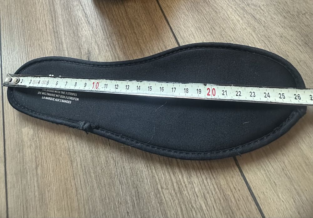 Жіночі кросівки adidas Astir Black White GY5260
