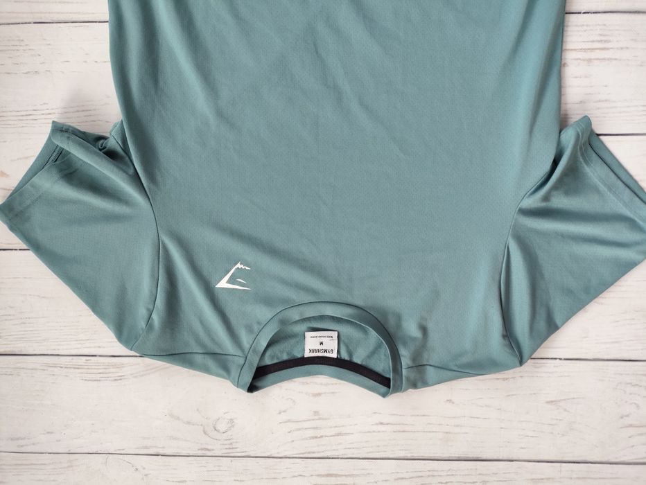 Спортивная футболка Gymshark Arrival (M) — Идеальное состояние!