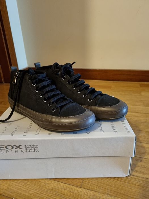 Sapatilhas Geox em Pele - NOVAS