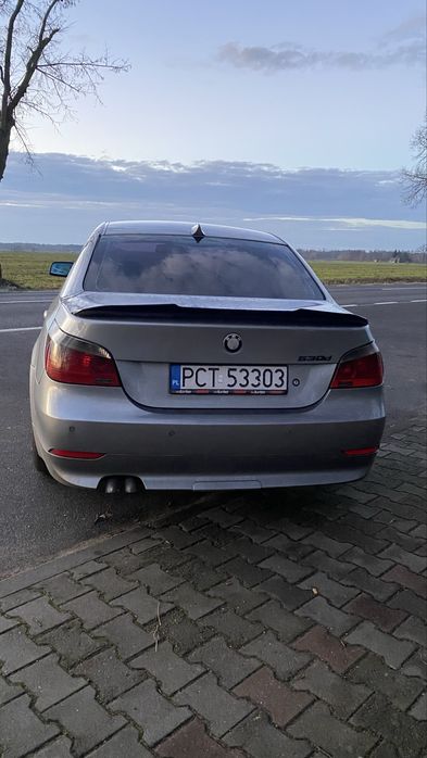 Sprzedam zderzak e60 kolor a08 silbergrau