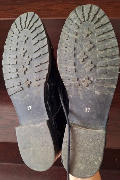 Buty oksfordy lakierki czarne 37
