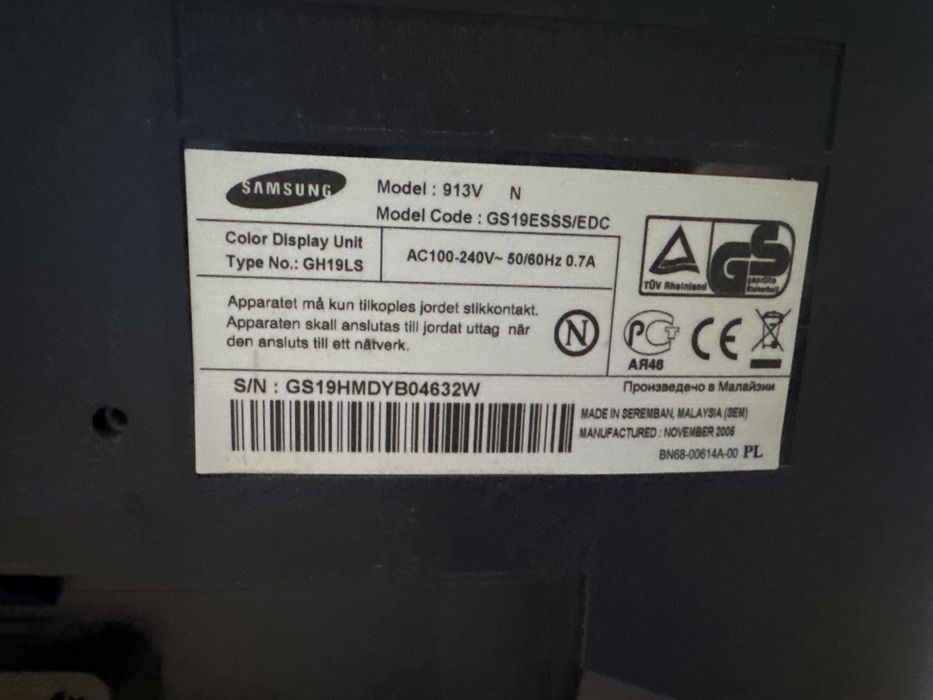 Манитор  Самсунг 913 v