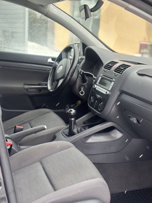 Продам Volkswagen Golf 5