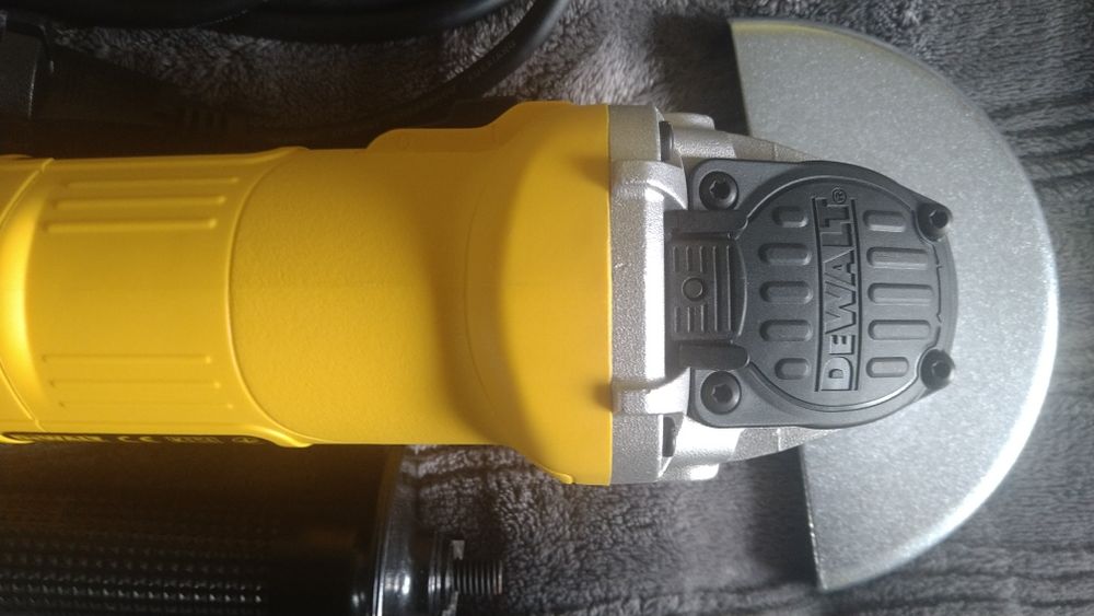 Болгарка Dewalt DWE 4057