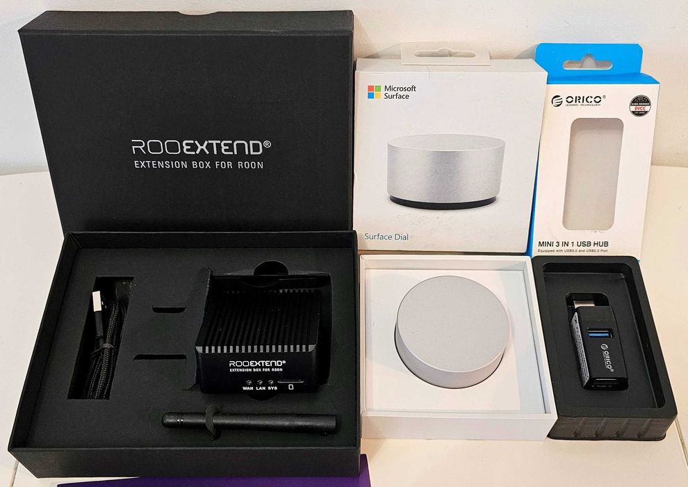rooExtend Extension Box pod Roon + Microsoft Surface Dial + USB hub