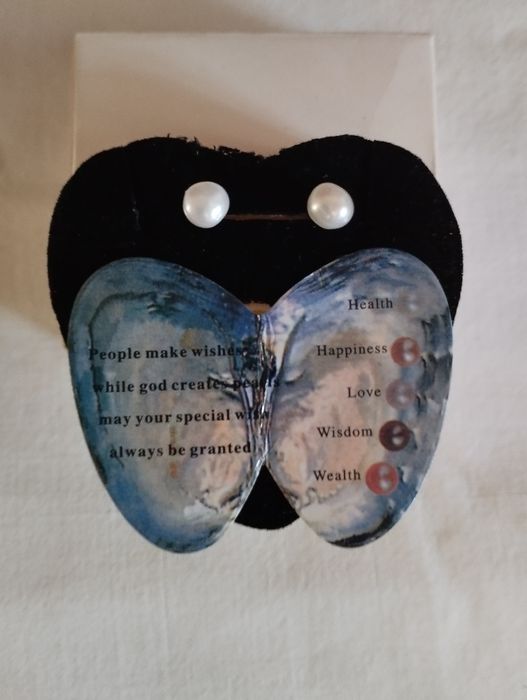 Жемчуг натуральный . Серьги - гвоздики. .