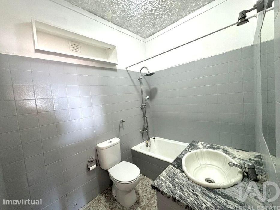 Apartamento T2 em São Sebastião de 90 m2