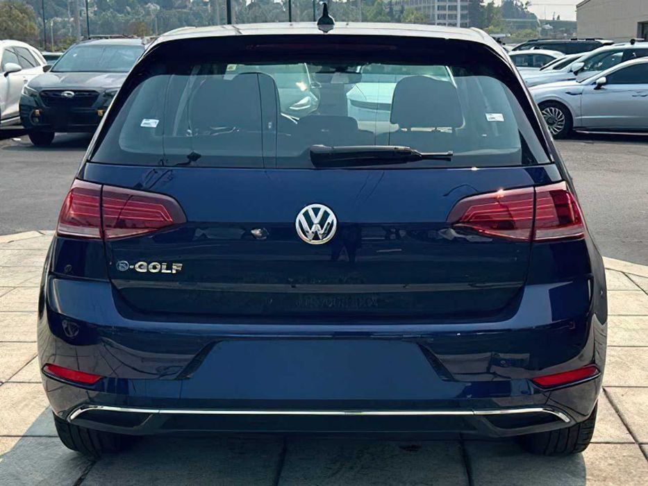 Volkswagen e-Golf SE      2019