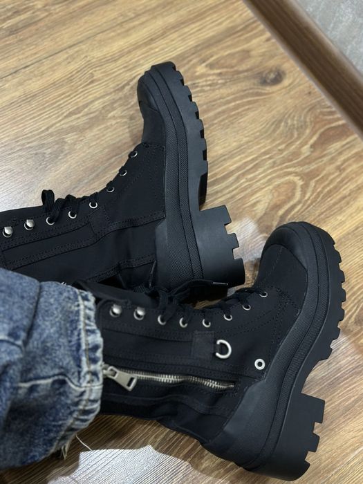 Ботинки Zara 36 розмір нові