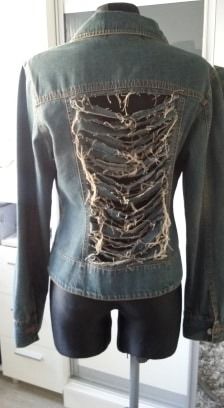 Kurtka jeansowa z dziurami i ćwiekami roz.38/40