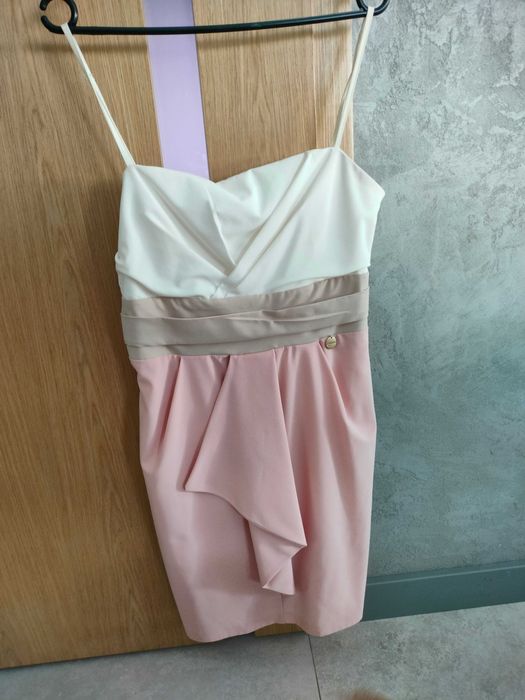 Sukienka elegancka na ramiączka, krotka