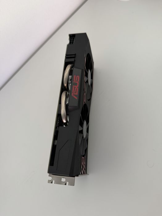 Placa Gráfica Asus Rx570 4Gb
