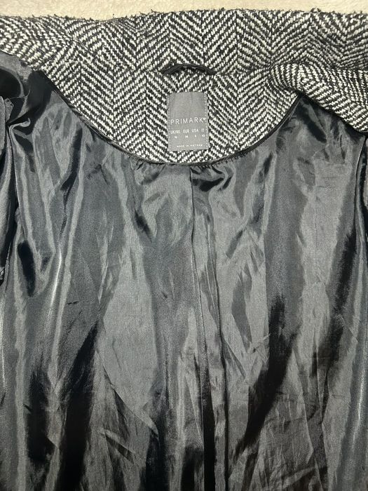 Жіноче пальто від бренду Primark