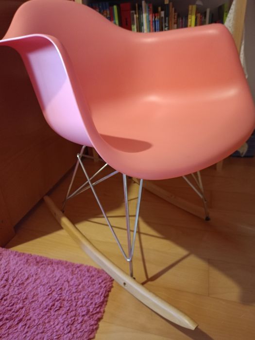 Cadeira baloiço rosa