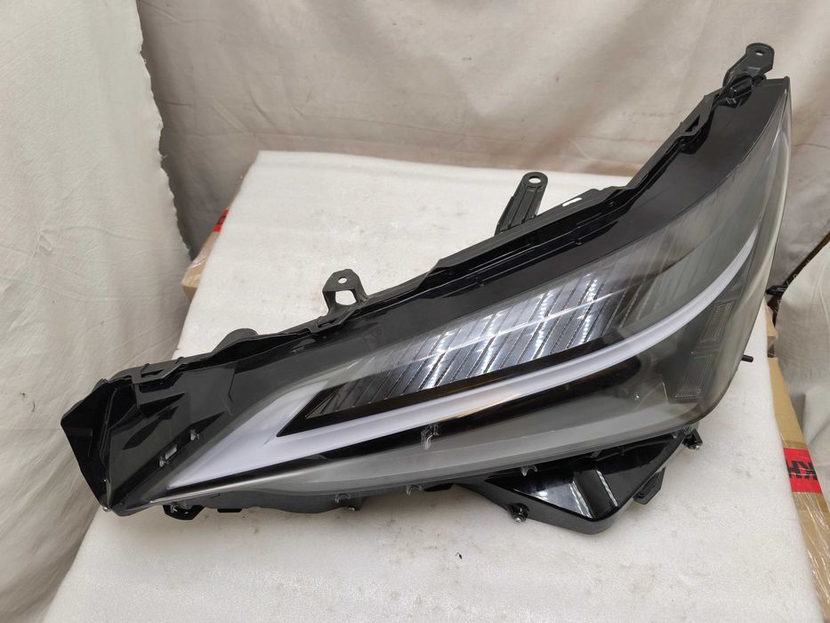 Фара оригинал бу Lexus NX 2021- USA LED  81150F6010 81110F6010