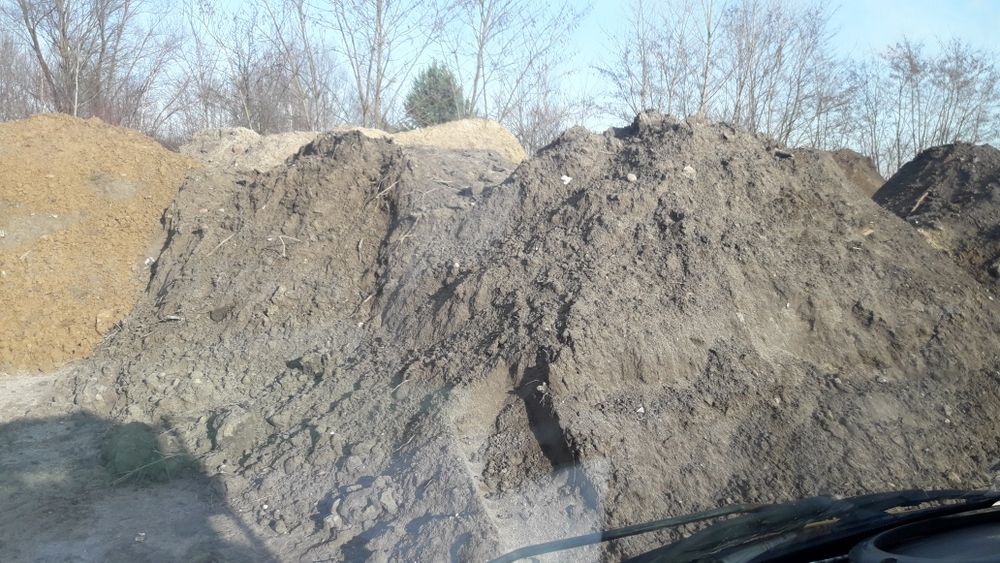 Piasek kopany czysty ziemia ogrodowa