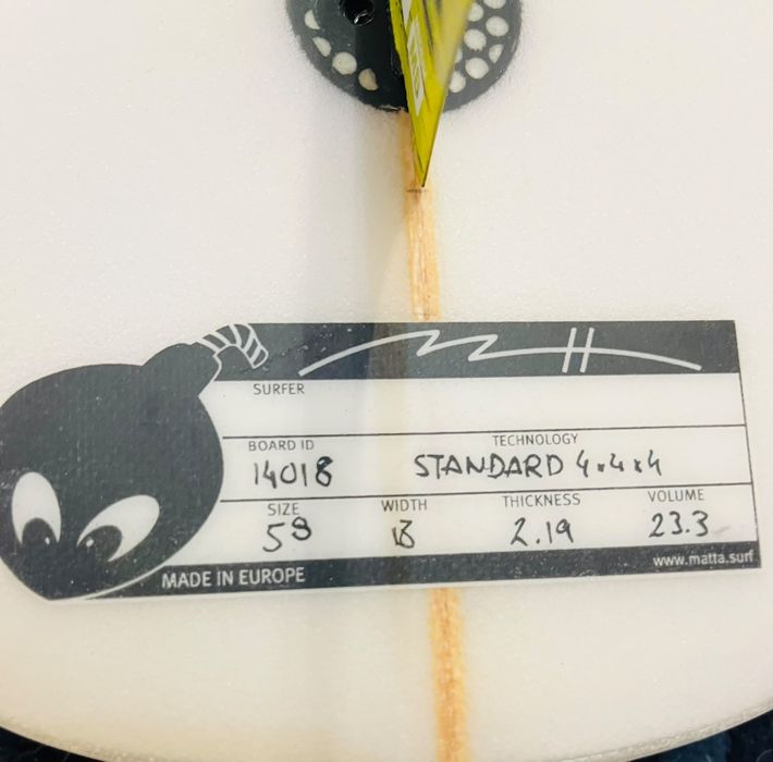 Prancha de Surf Matta 5’8” + Quilhas FCS II MB – Excelente Estado