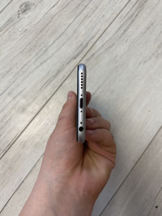 iphone 6s розбитий дисплей