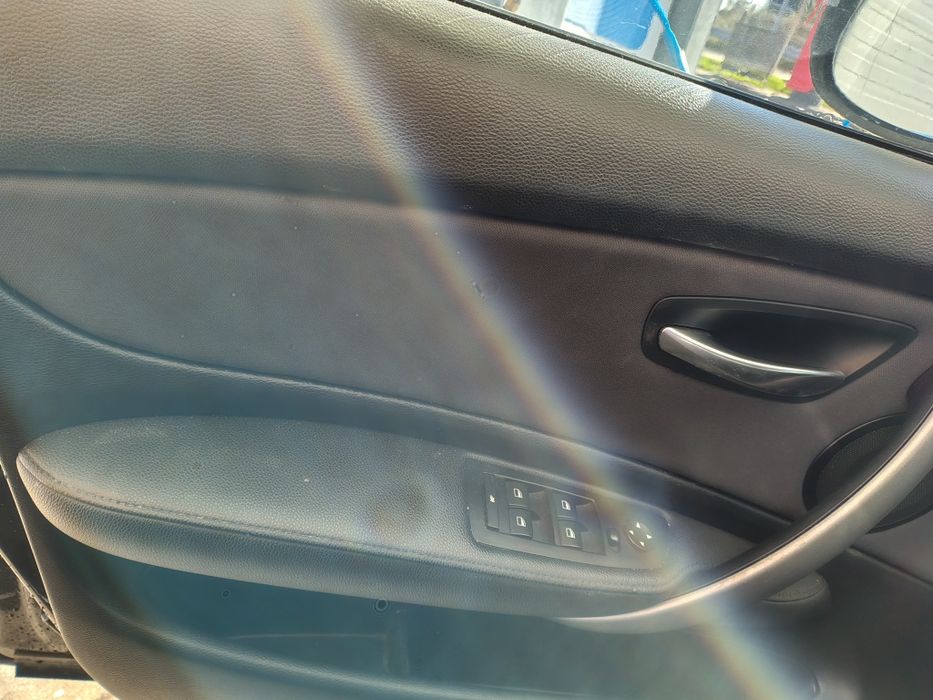 BMW  116D 1.9 equipado com android auto