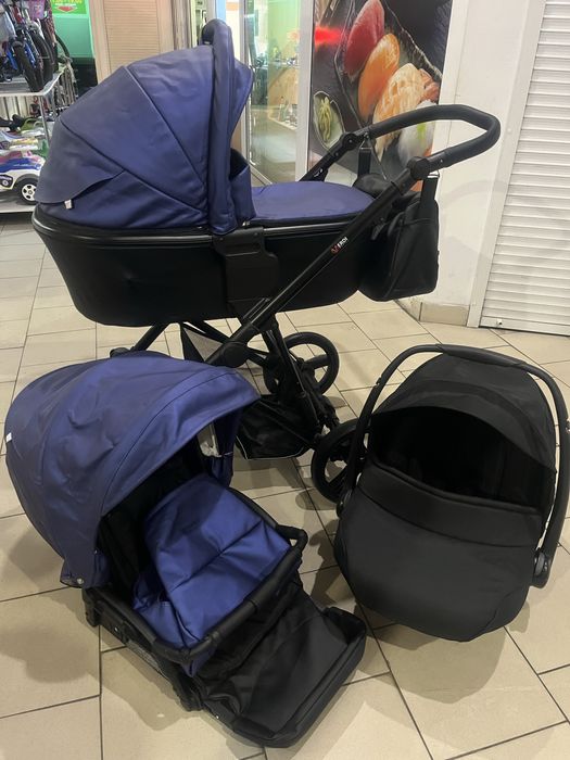 Коляски 2 в 1 у відмінному стані!