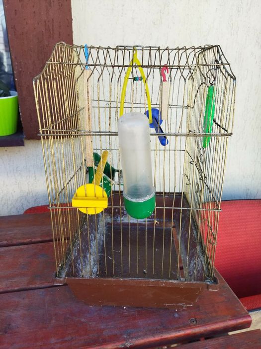 Клітка для Папуг в повному комплекті