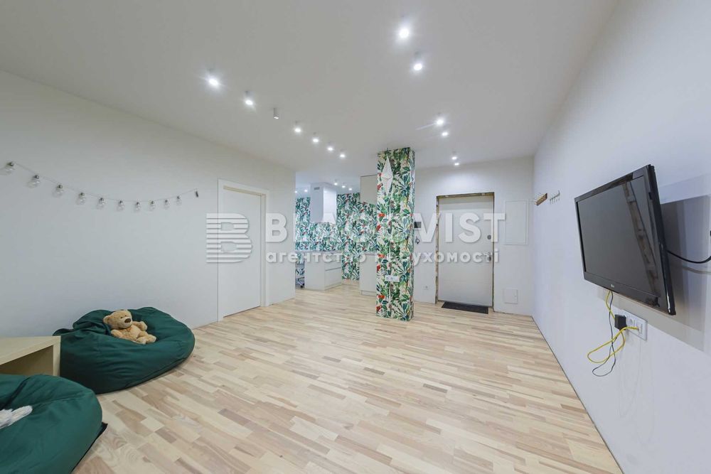 АКТУАЛЬНО! Продаж просторої квартири з ремонтом! ЖК Кришталеві джерела