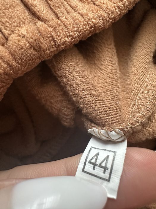Жіночий спортивний велюрлвий костюм  з капішоном та штанами, коричневого кольору прогулянковий костюм