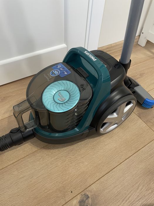 Philips serie 5000 безмішковий пилосос.