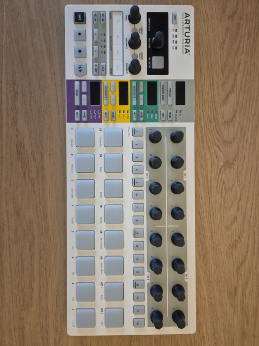 Arturia BeatStep Pro Muito Pouco Usado