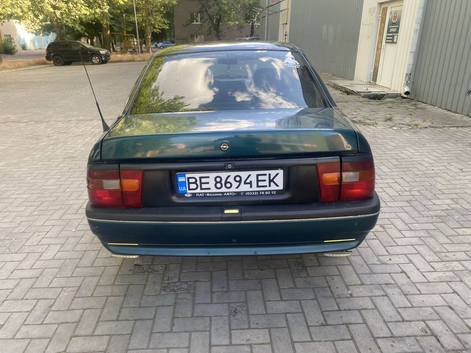 Продам Opel 1.8 газ-бенз