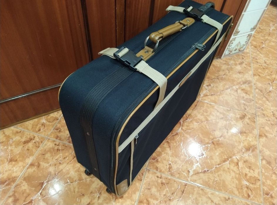 Mala malas de porão até 23 kg viagem casa quarto apartamento vivenda.