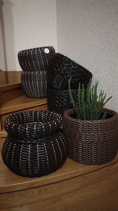 Кашпо з ротангу ( горщик для квітів)