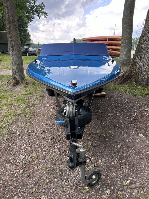 Sprzedam motorówkę Glastron GT160