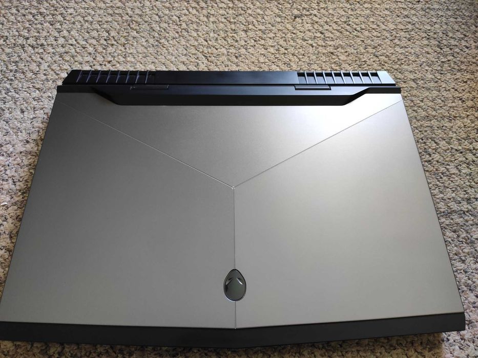 Laptop DELL Alienware 17 R4 i7-6700HQ UHD 3840x2160 GTX1060 16GB DDR4