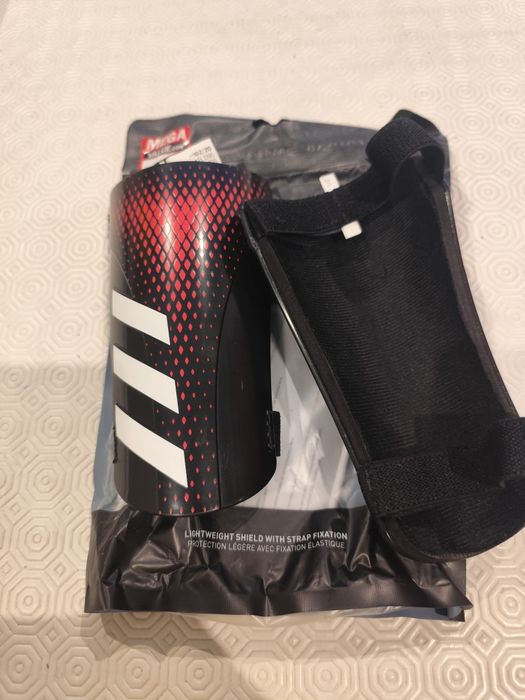 Caneleiras Adidas de criança