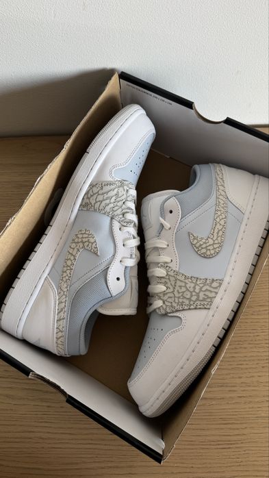 Air Jordan 1 Low SE “Blue Tint / Sail / White / Grey Fog” | rozmiar 43