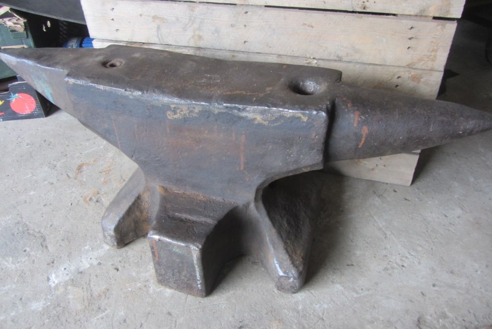 Kowadło dwurożne waga 230 kg