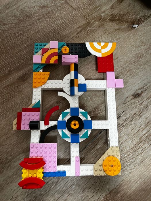 Lego Set Modern Art