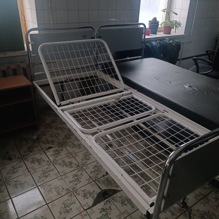 Медичне ліжко ,механічне
