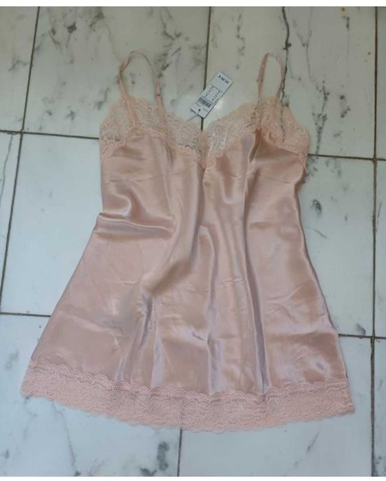 Intimissimi шовкова майка з мереживом