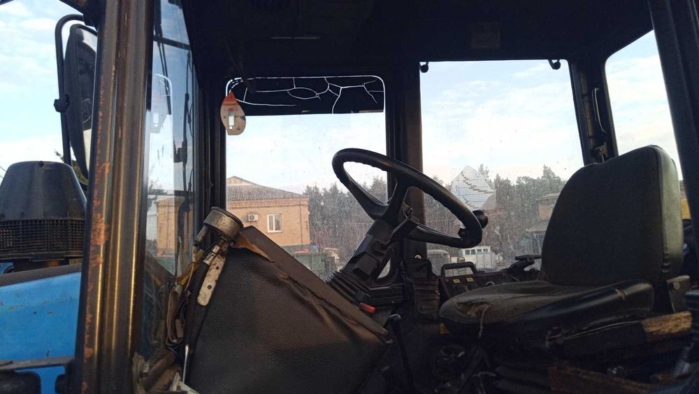 трактор колісний МТЗ 1221