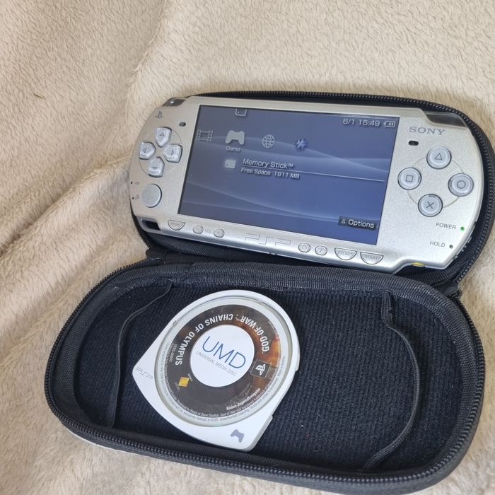 PSPシルバー Amazon.co.jp: PSP「プレイステーション・ポータブル