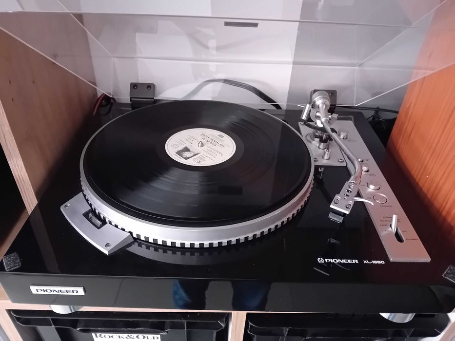 Gramofon Thorens TD 320- petarda wśród gramofonów