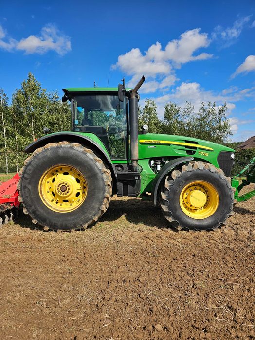 Ciągnik John Deere 7730